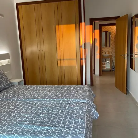T2 A Portimao, Piscines, Garage Apartment *